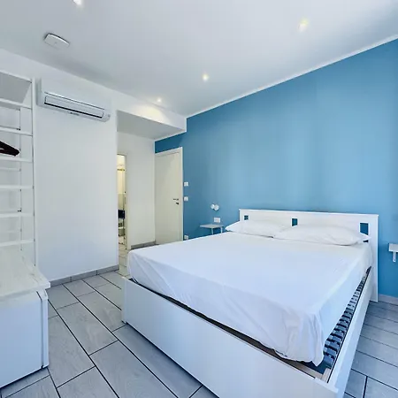 Yourhome - Blue Marina Pensionat Sorrento